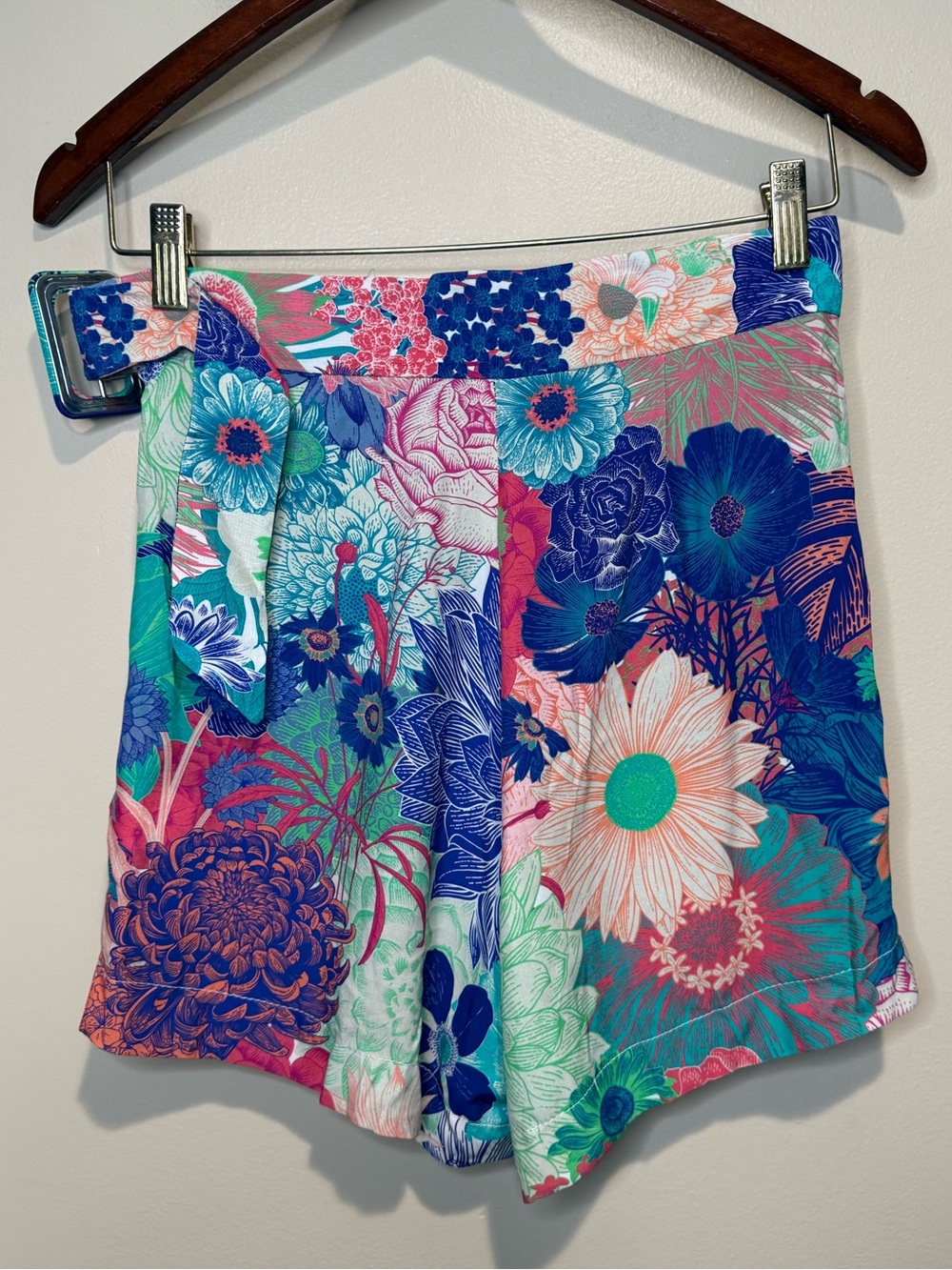 Vilagallo Avalon Villa Taranto Short multi color size 36 or us size 4 - Picture 9 of 12